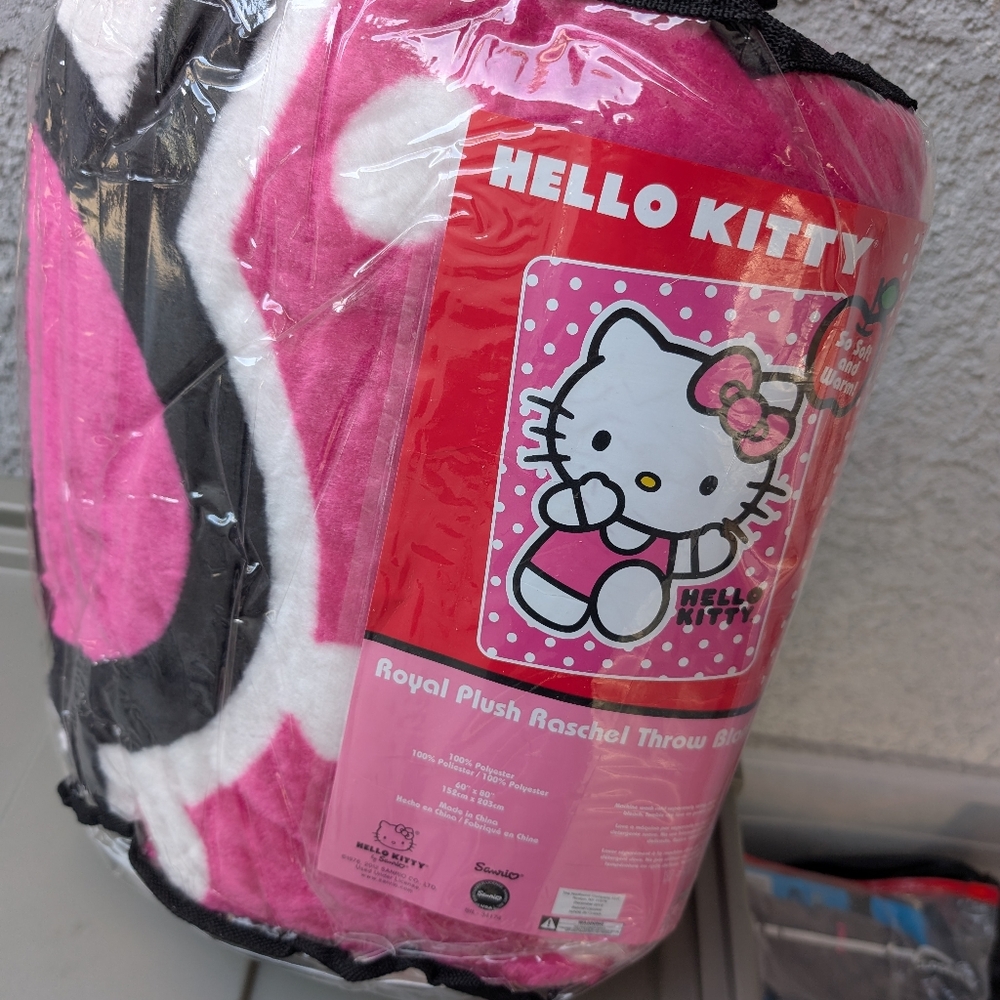 Hello Kitty Pink and Black Blanket